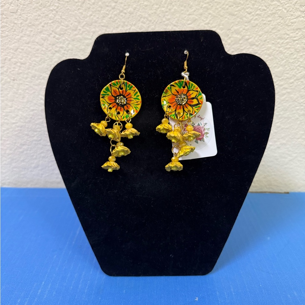 Artesanal Yellow Floral Dangle Earrings